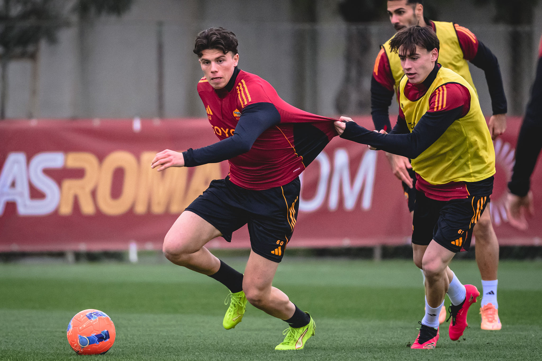 Il Cagliari perde la corsa per Romano: il centrocampista va allo Spezia