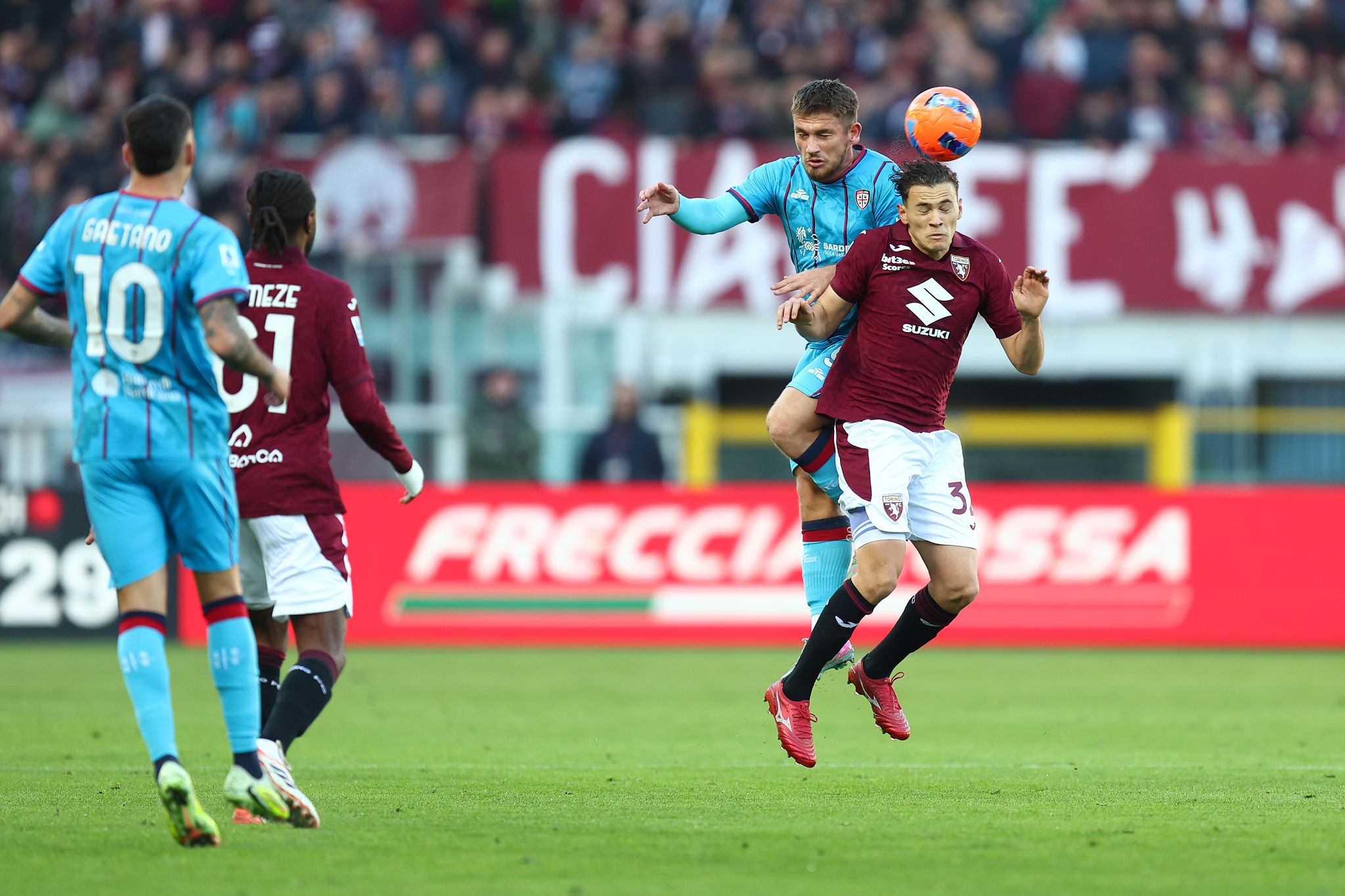 Asllani si allontana dal Cagliari: solo un sondaggio per il centrocampista