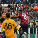 Mina si allena a parte, il Cagliari valuta il suo recupero per la Juventus