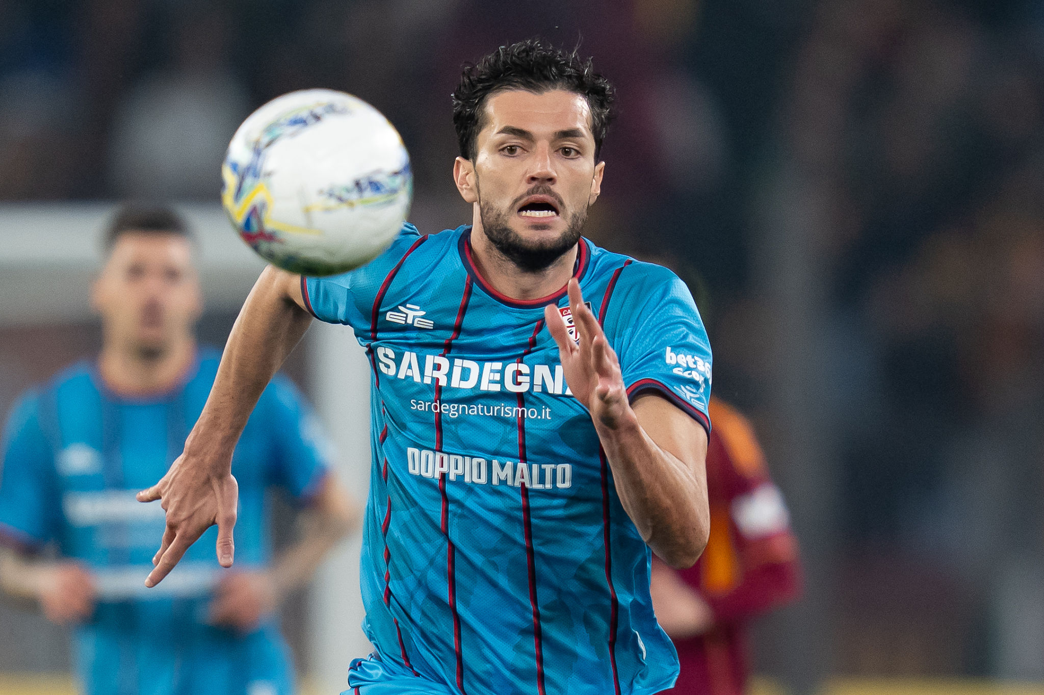 Pisacane difende Dossena: "Chi non gioca non commette errori"