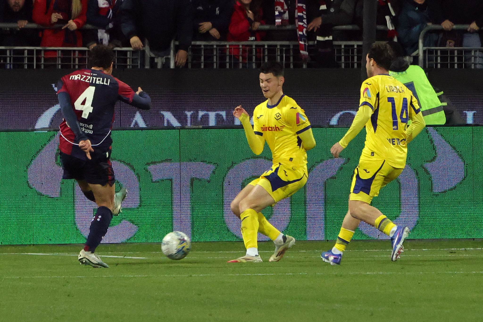 Mazzitelli elogia il supporto dei tifosi del Cagliari: "Grazie ragazzi"