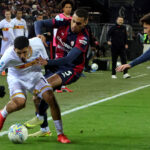 ✗ Sconfitta interna per il Cagliari, il Lecce passa 2-0 all'Unipol Domus
