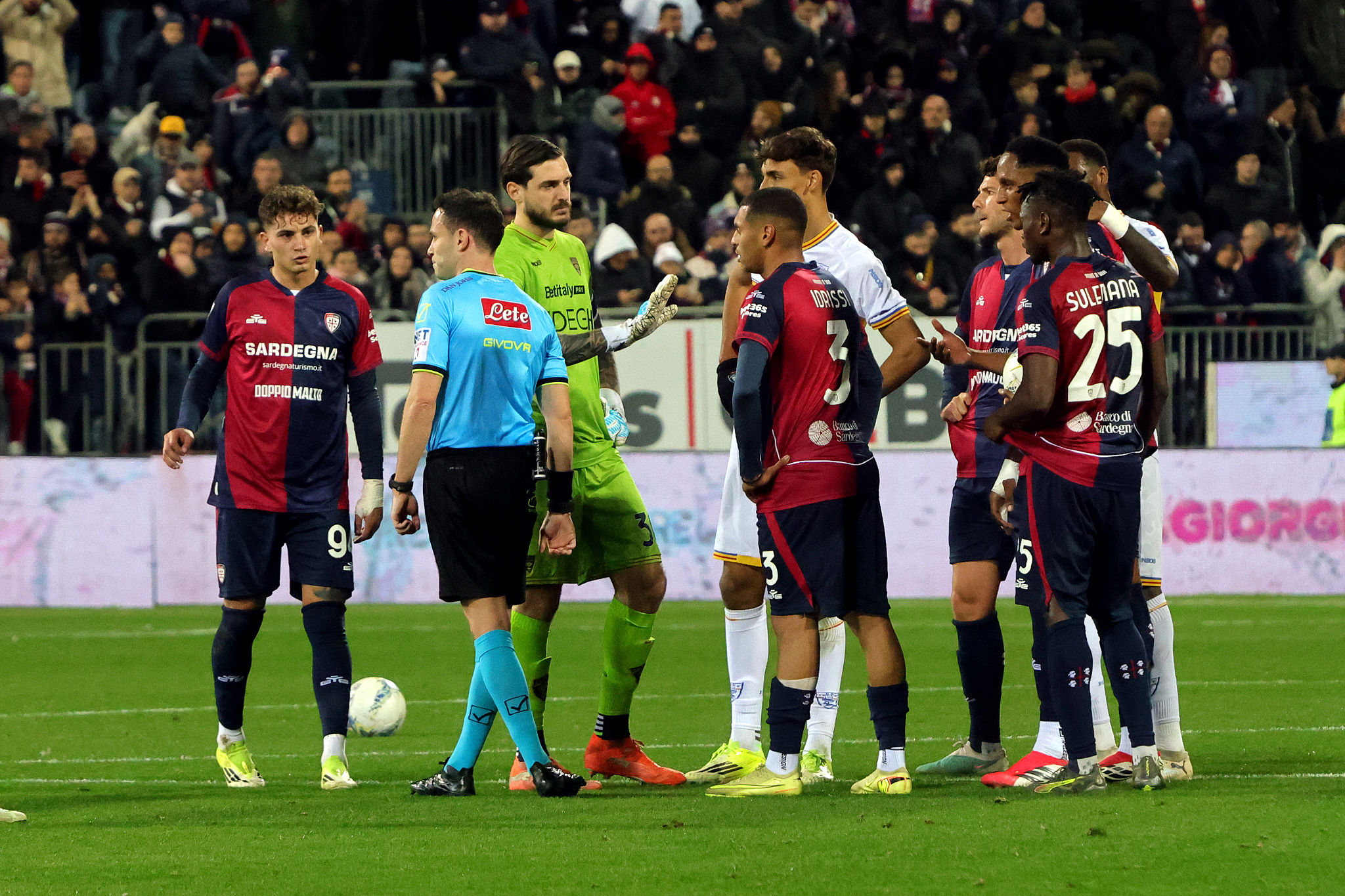 Ramadani gela il Cagliari: "Il nostro spirito di gruppo è il migliore"