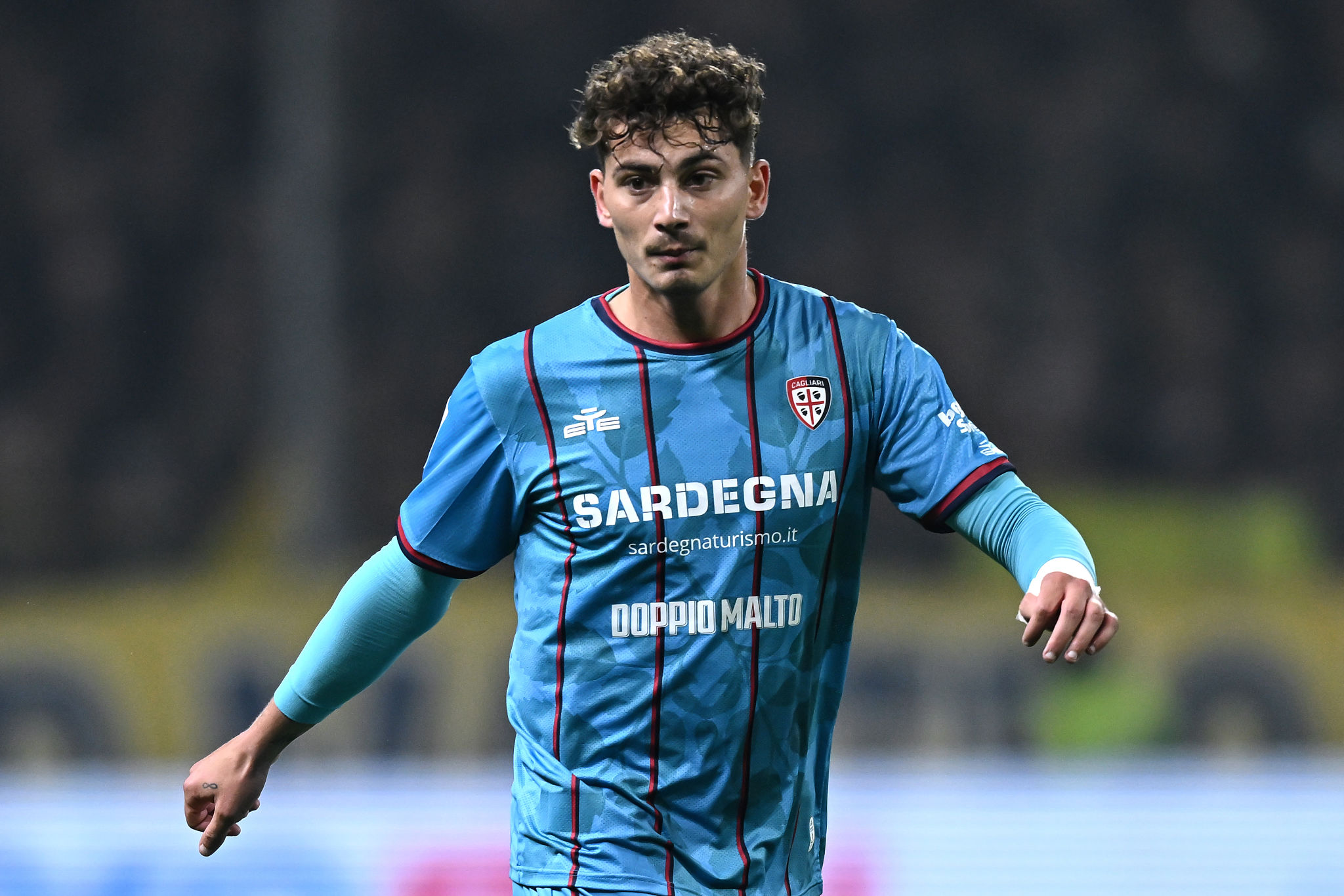 Esposito re degli assist: eguagliati i record di Luvumbo e Sau