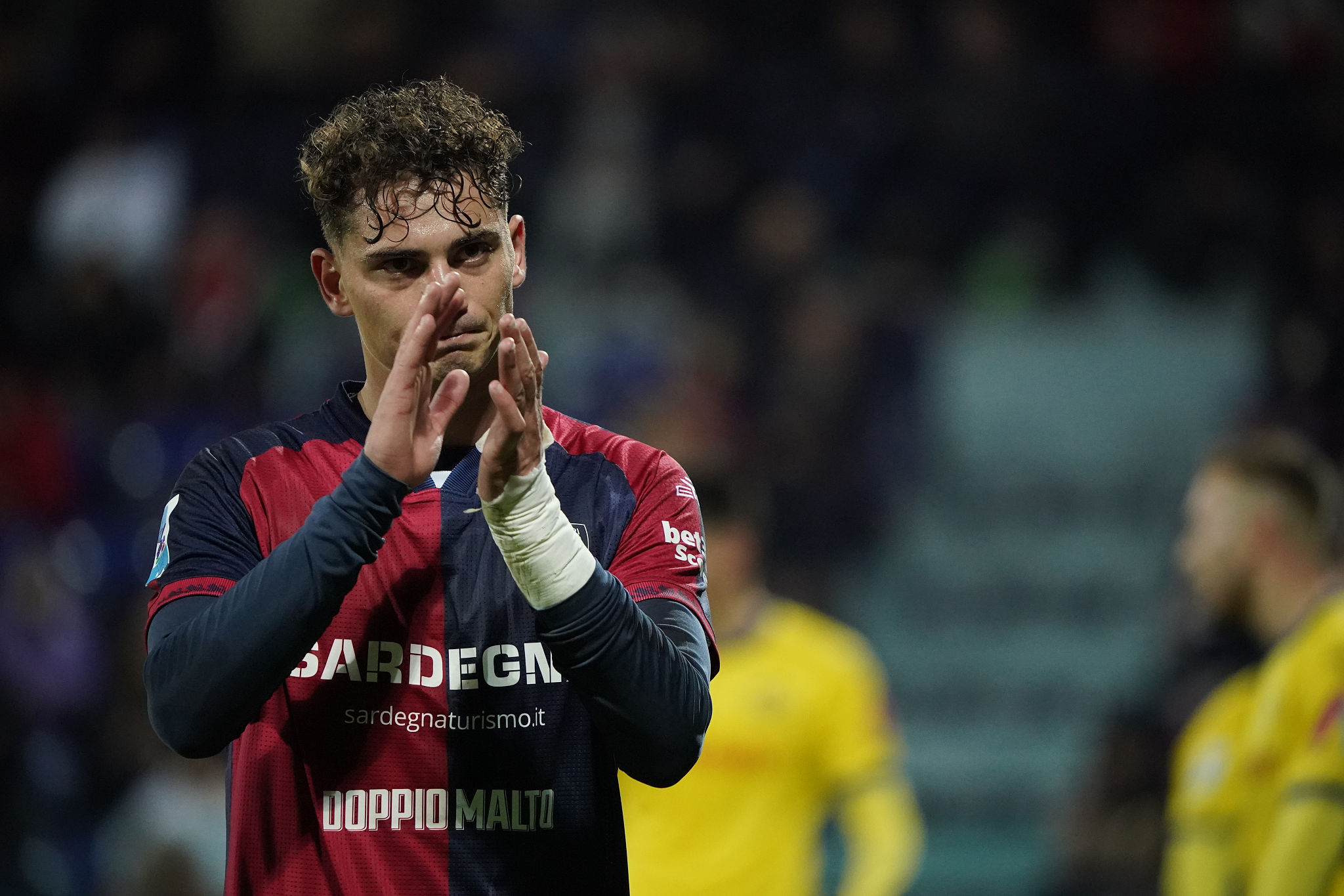 Esposito mette il Cagliari al primo posto: “Il sacrificio conta più dei gol”