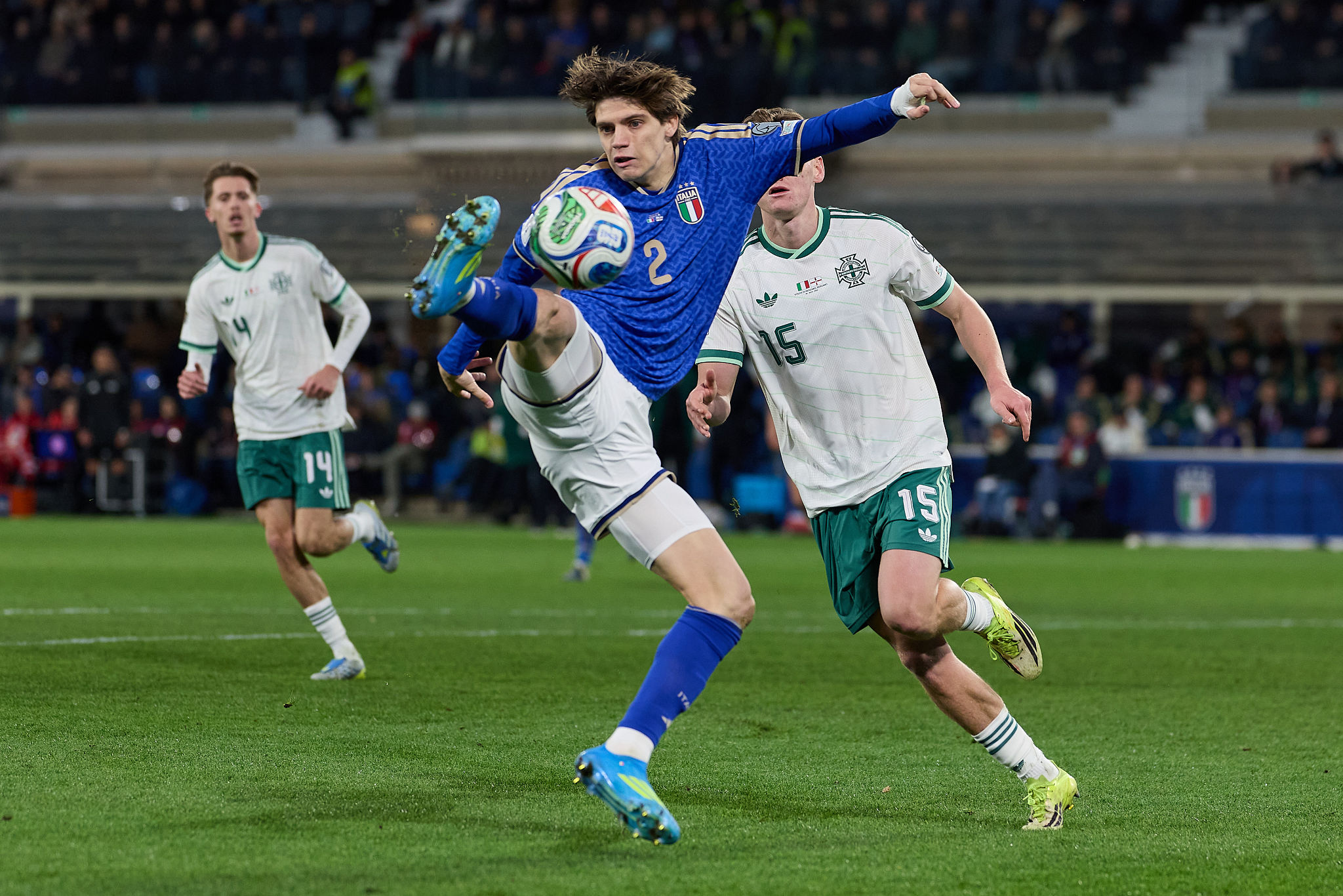 Esordio in azzurro per Palestra, il Cagliari celebra: "La bella notizia della serata"