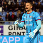 Caprile nel mirino dell'Aston Villa: la Premier League chiama per il portiere del Cagliari