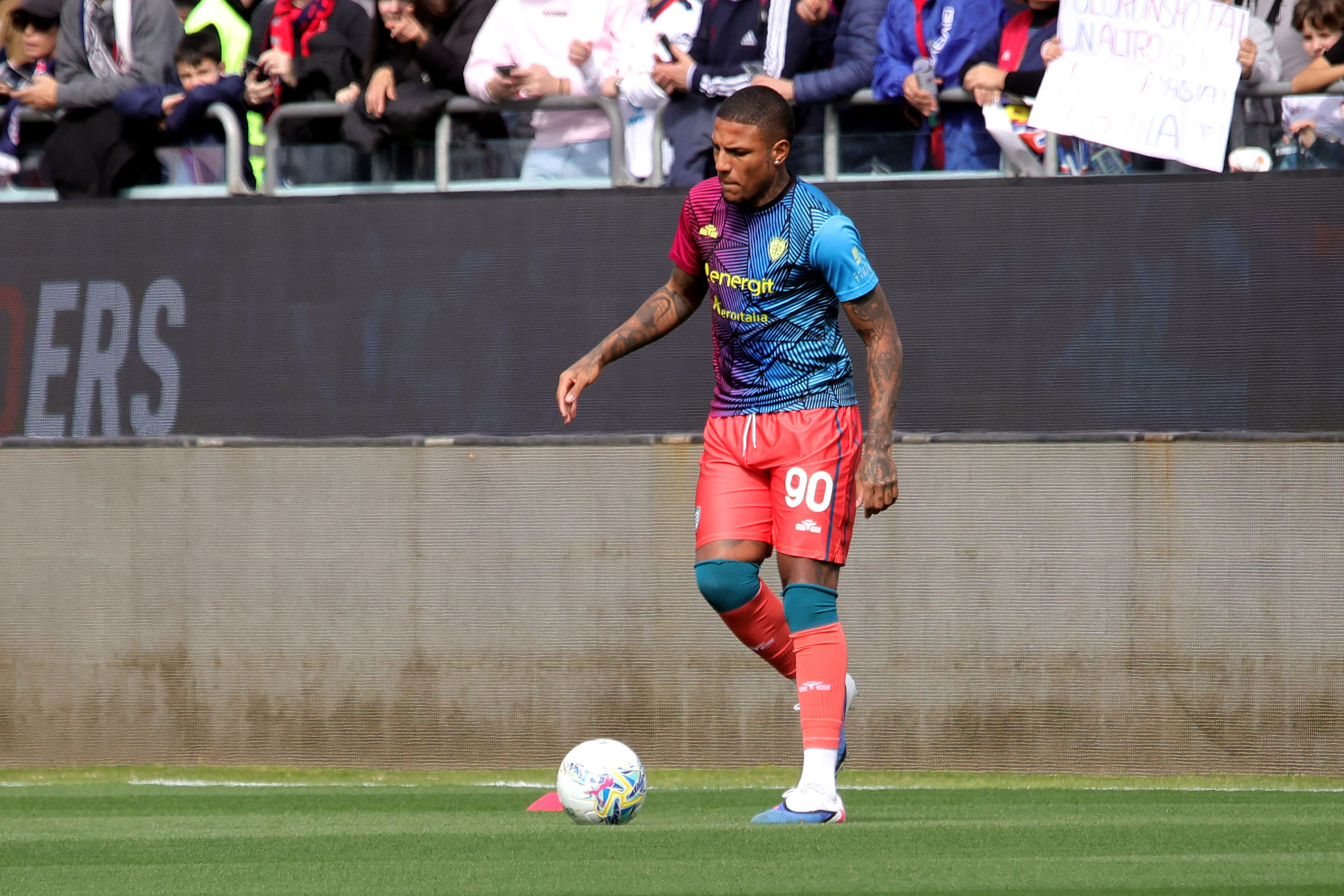 Cagliari, il futuro di Folorunsho a un bivio. Sarà riscatto a fine stagione?