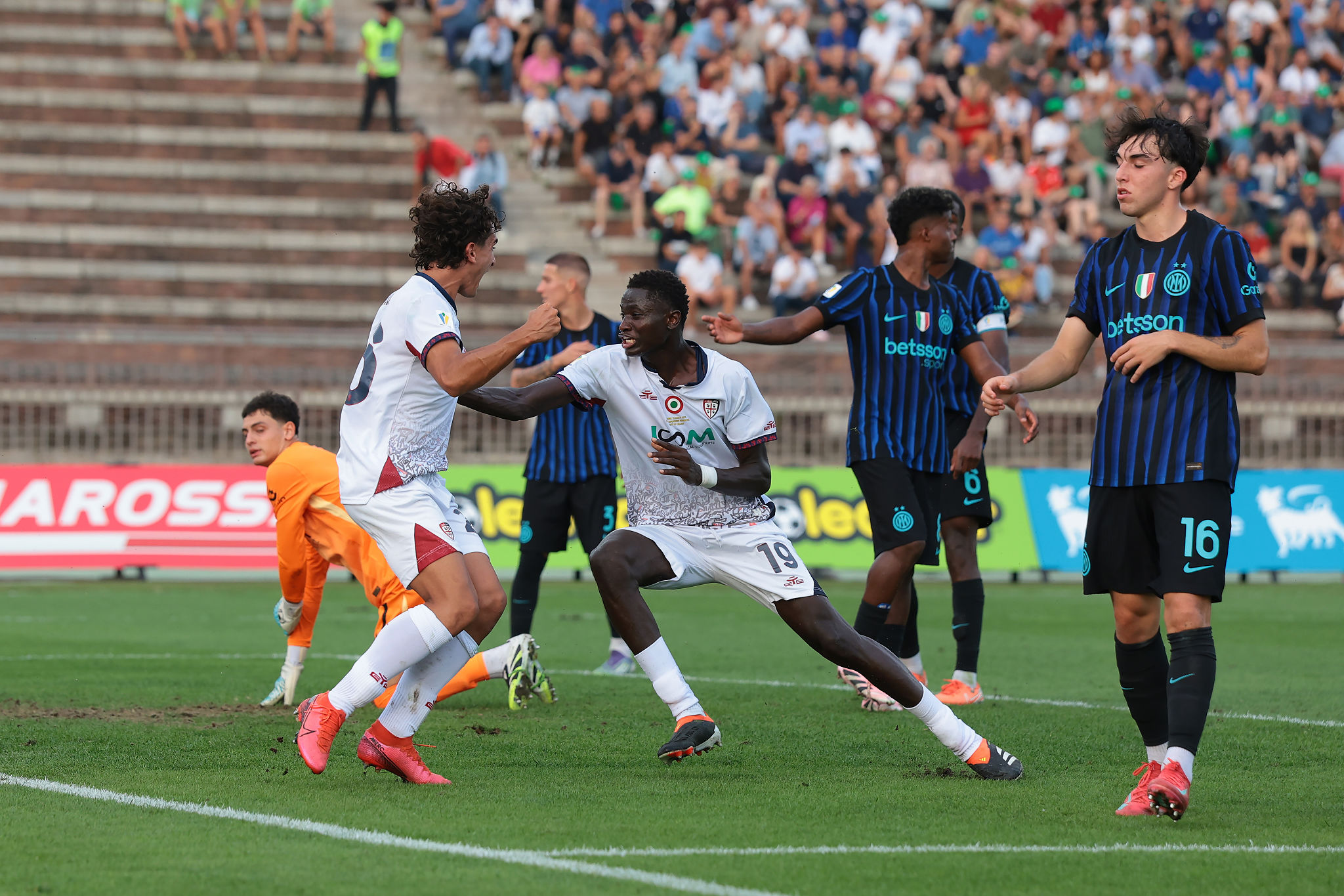 Cagliari: il giovane Mendy rinnova fino al 2031