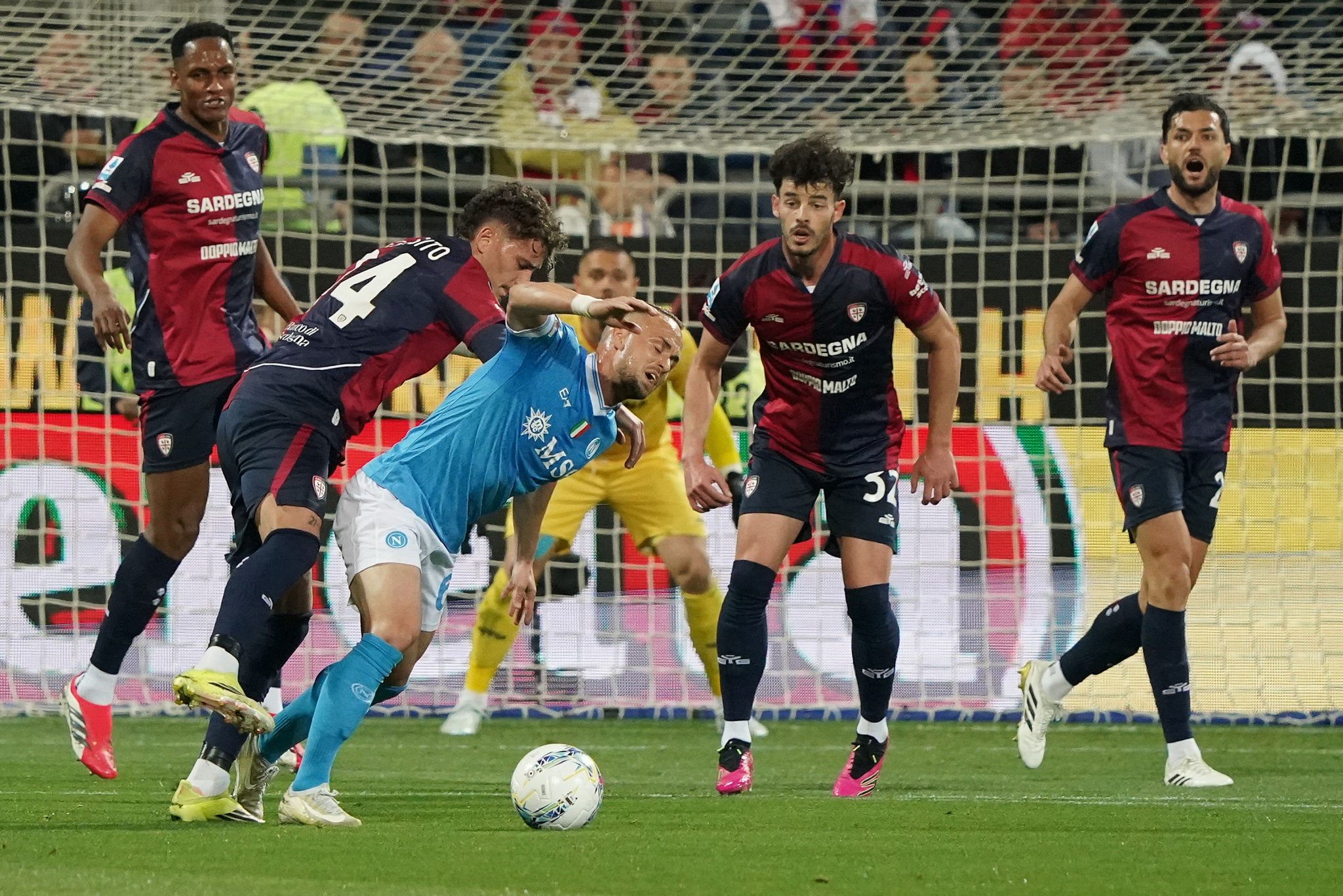 Esposito senza filtri: “Cagliari è la piazza ideale, sudo per questa maglia”