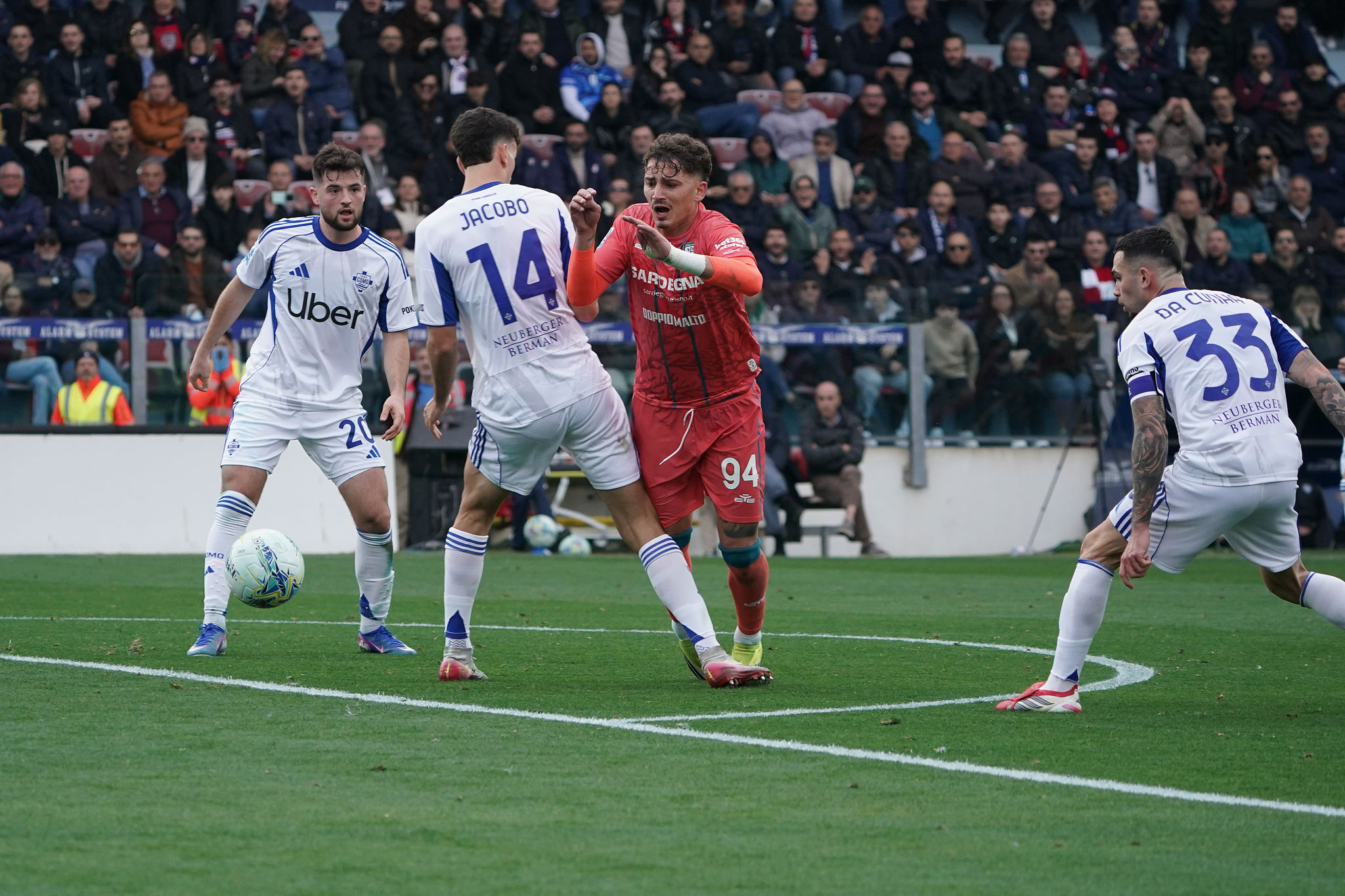 La chat degli Esposito: Sebastiano svela il rapporto con i fratelli tra complimenti e sfottò