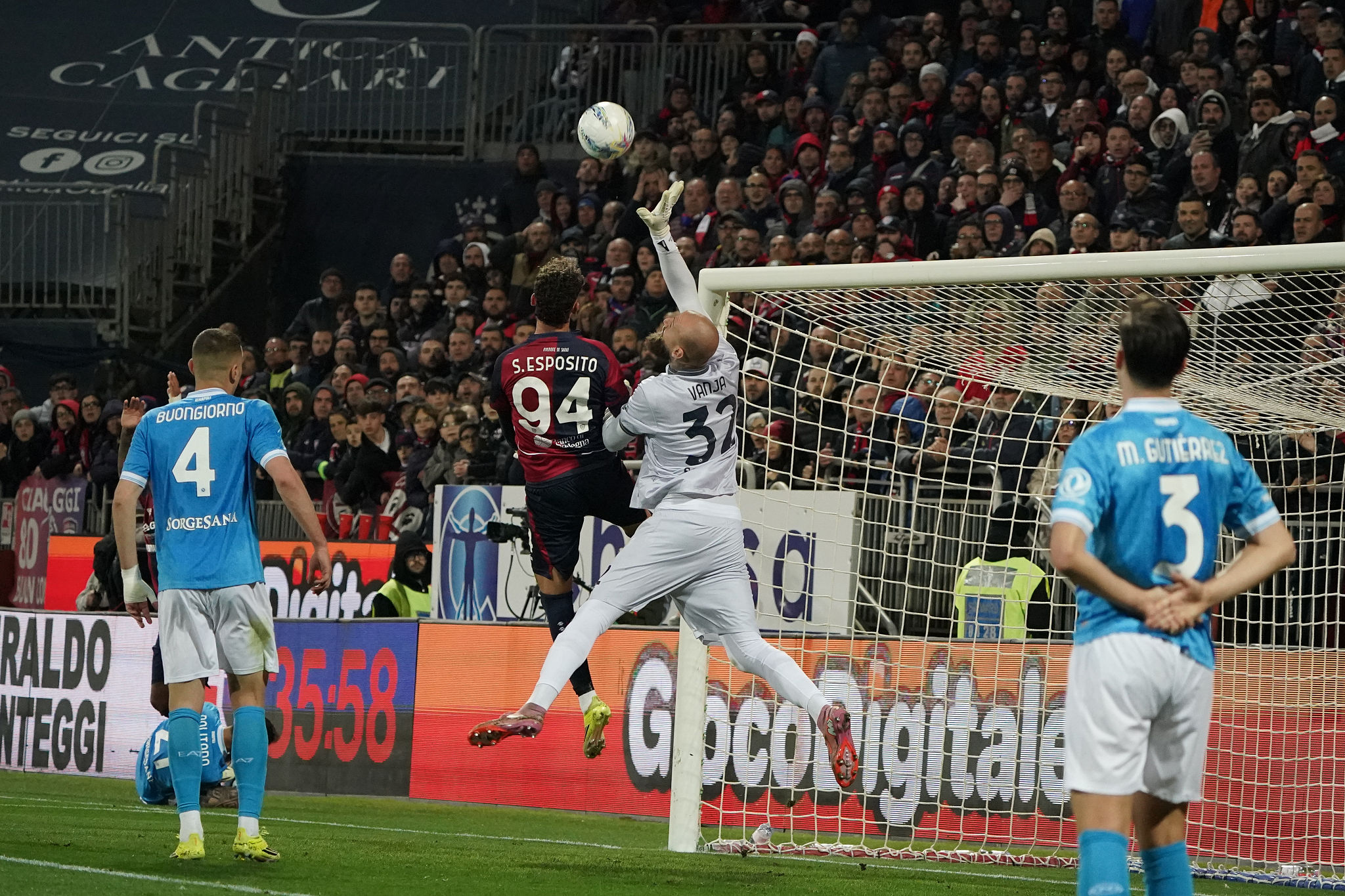 L’attacco del Cagliari e la dinastia Esposito: una famiglia nel pallone