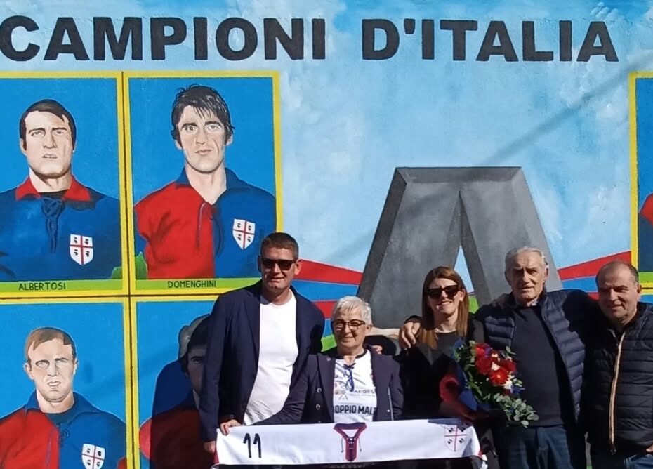 Un murale a Baratili San Pietro celebra l’impresa dello scudetto del 1970