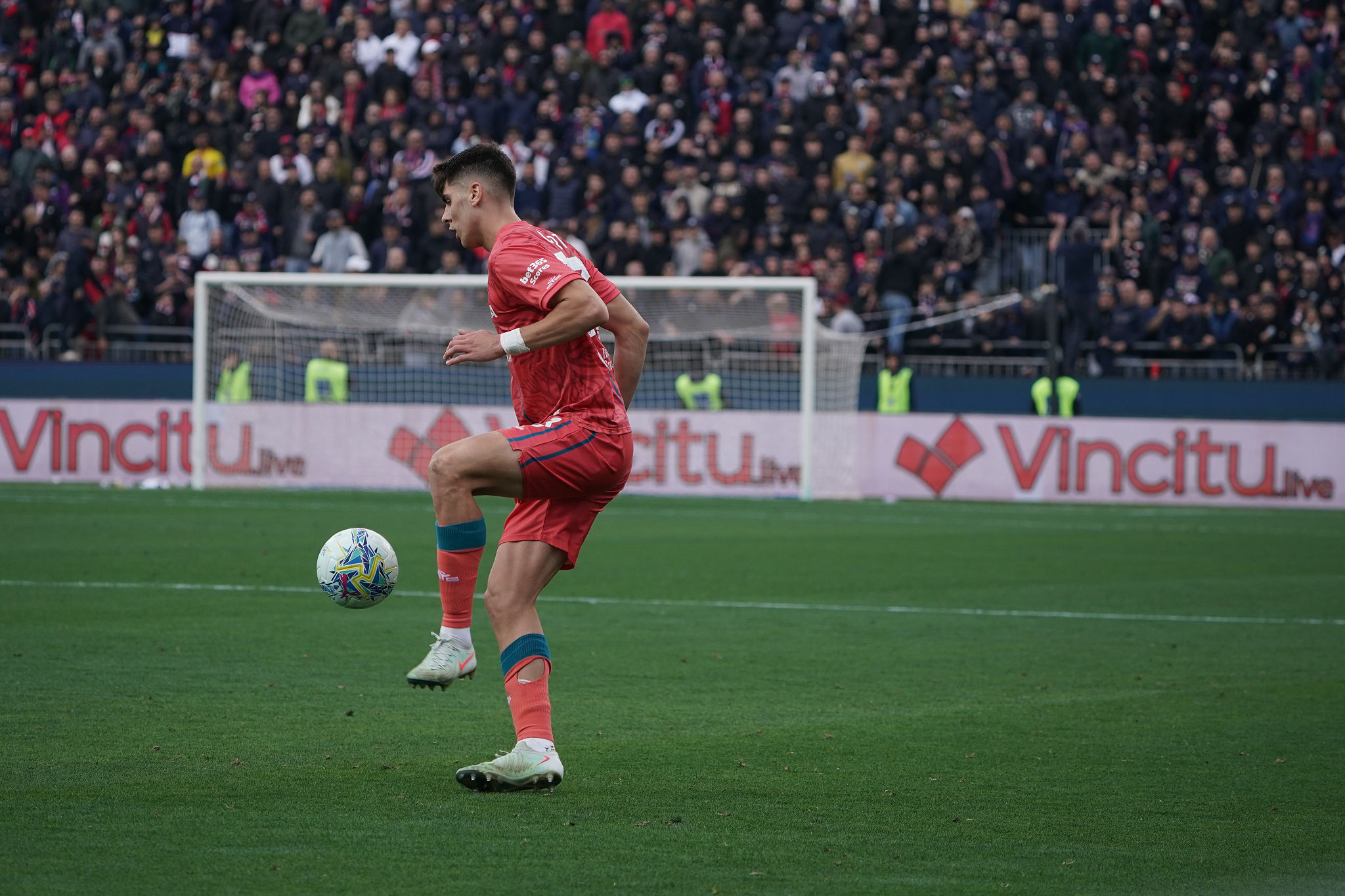 Obert indica la via: "Compatti e fiduciosi, il Cagliari sa come reagire"