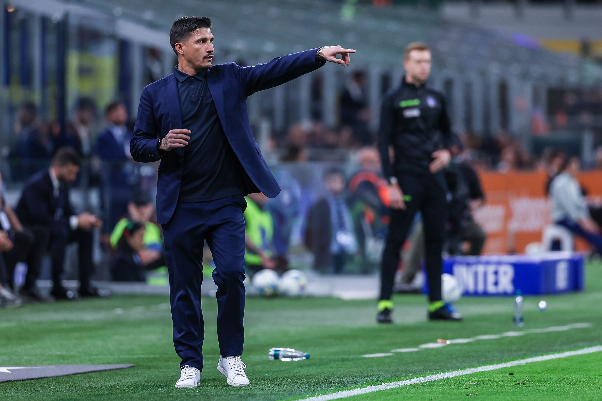 Cagliari, la salvezza passa da un calendario complesso: la volata a tre con Lecce e Cremonese