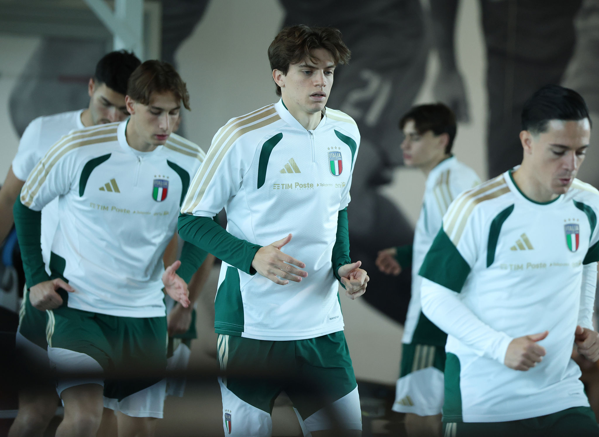 Palestra, gioiello del Cagliari, accende il mercato: la Premier sfida la Serie A