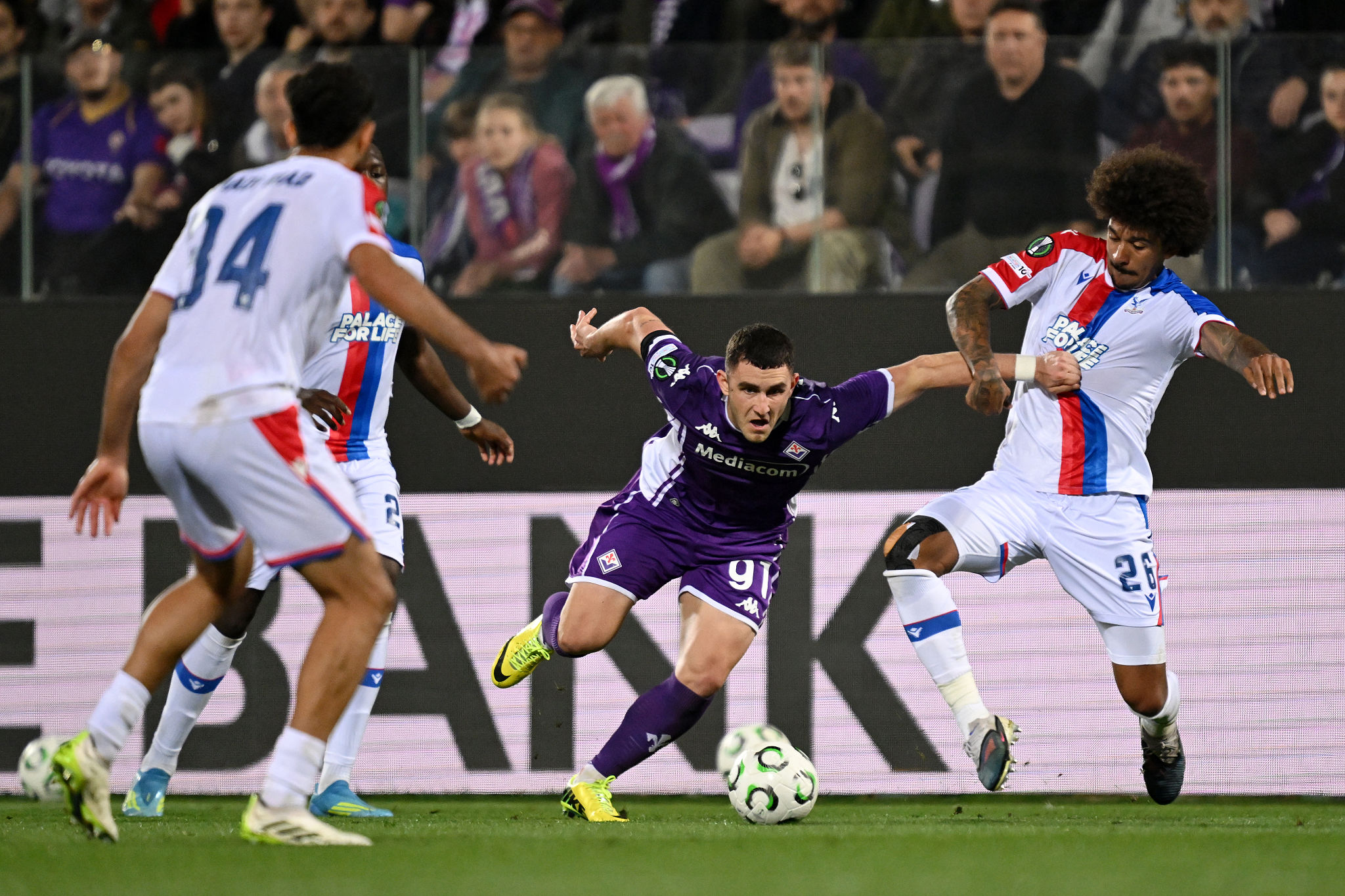 Futuro in bilico per Piccoli: la Fiorentina valuta il prestito dell’ex attaccante del Cagliari