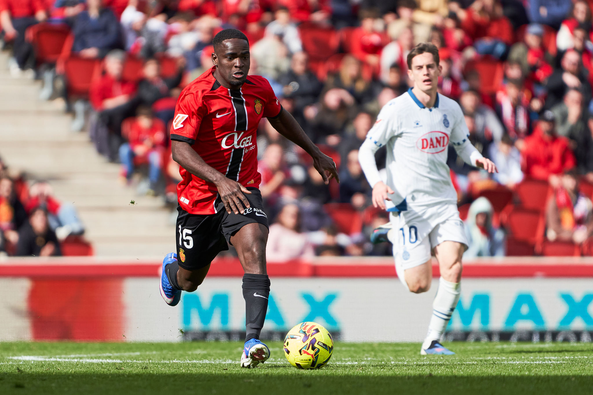 Le accelerazioni di Luvumbo piegano il Real Madrid: l'ex Cagliari decisivo con il suo Mallorca