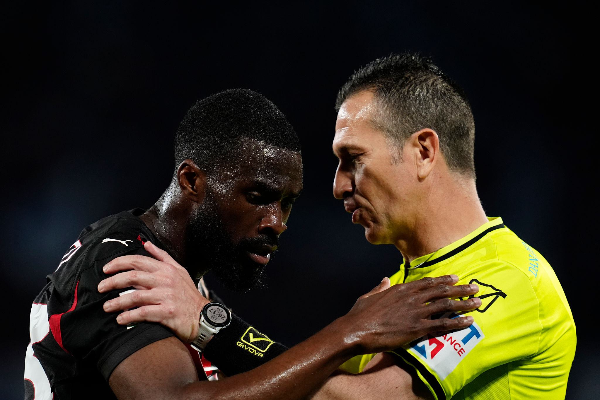 Doveri arbitra Cagliari-Cremonese. Ufficializzate le designazioni per il match