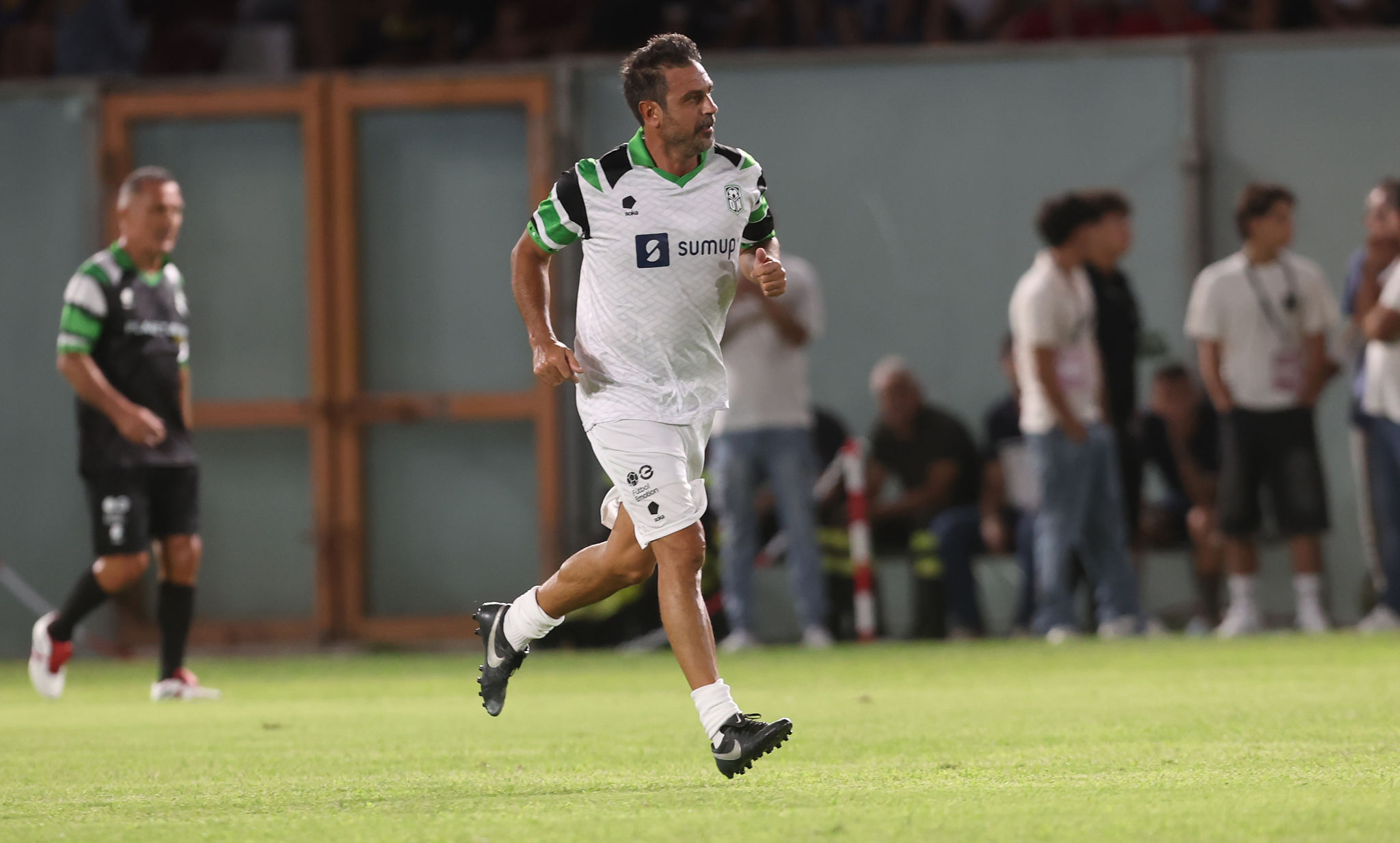 Stefano Fiore lancia il Cagliari: “Leggermente favorito per la salvezza”