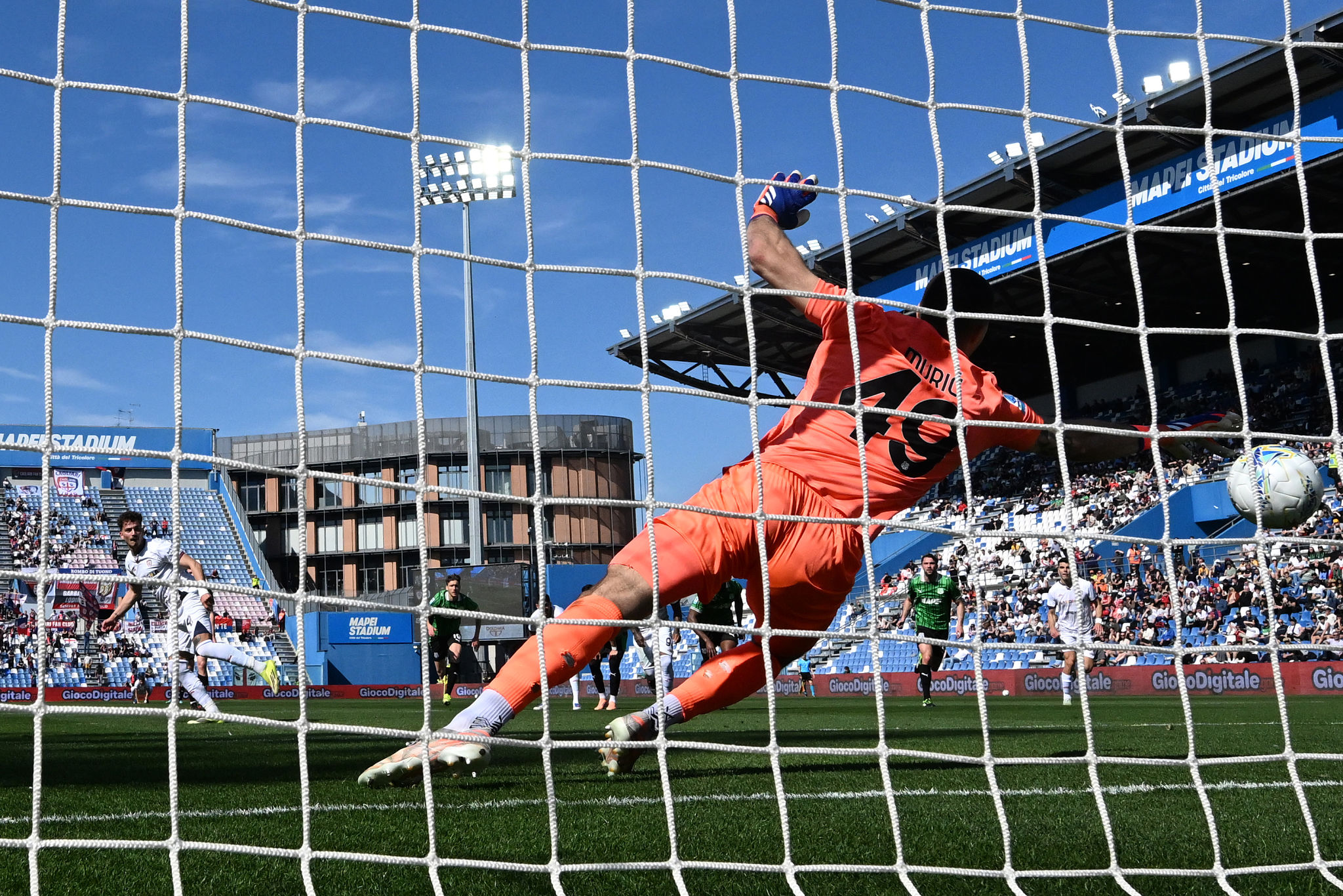 Esposito nella storia del Cagliari: suo il gol numero 1700 in Serie A