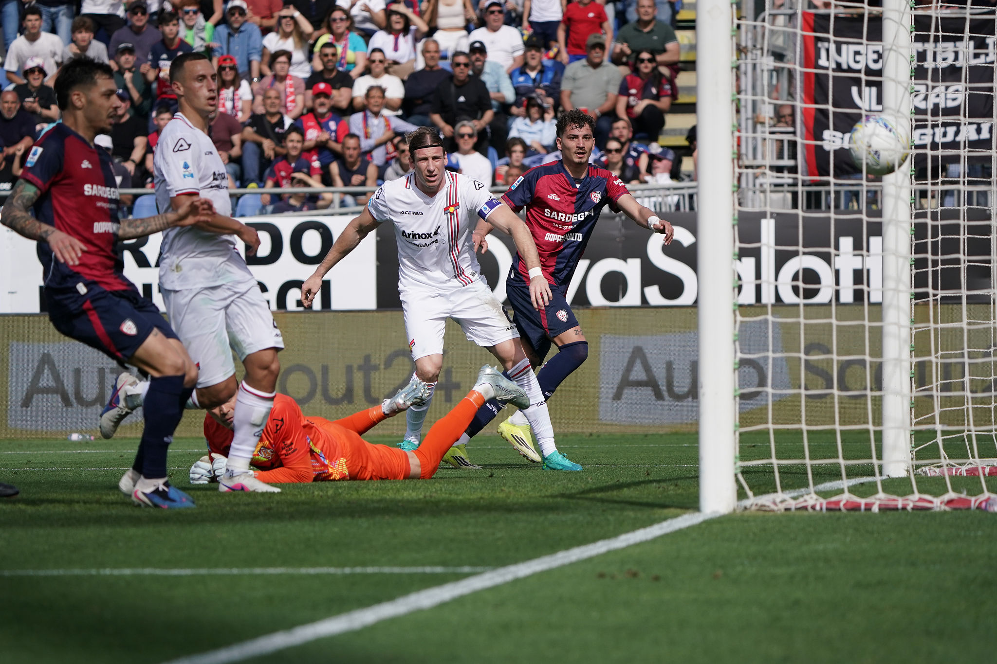 Esposito frena gli entusiasmi: “La salvezza è ancora da conquistare”