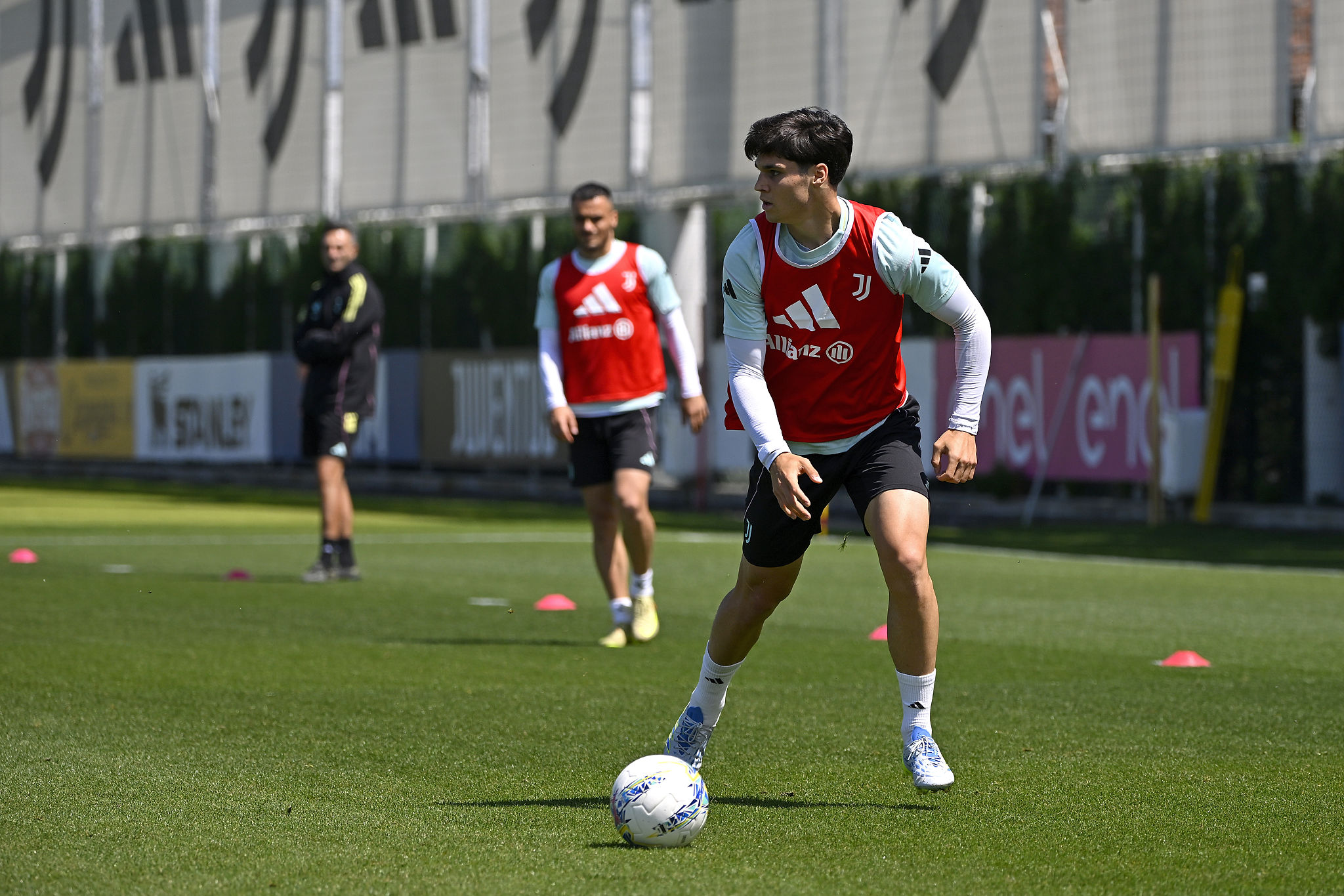 Sfida a cinque per Adzic della Juventus: il Cagliari si inserisce nella corsa al talento montenegrino