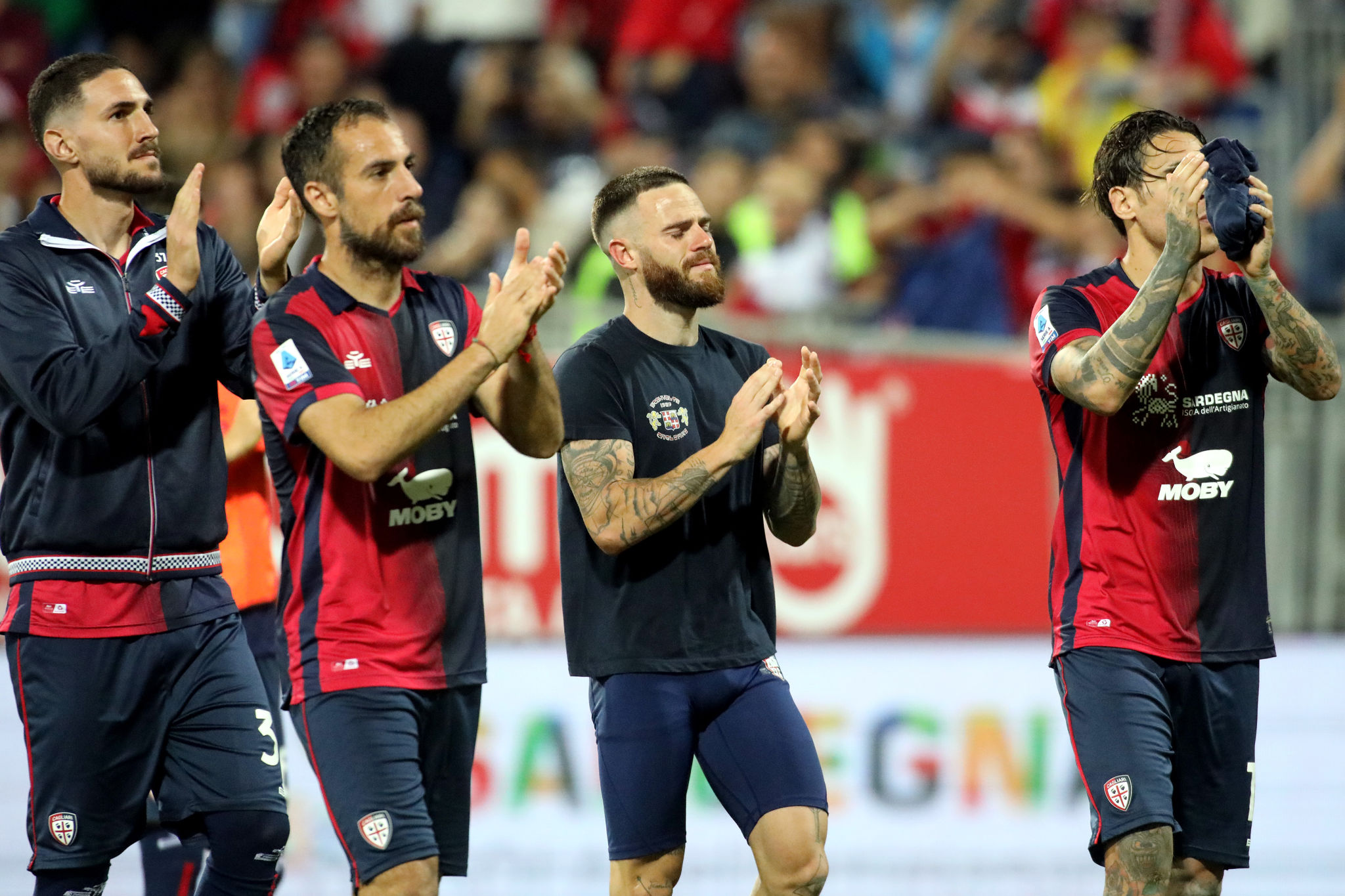 Nandez sceglie ancora la Sardegna: l'affetto dei tifosi del Cagliari non si spegne