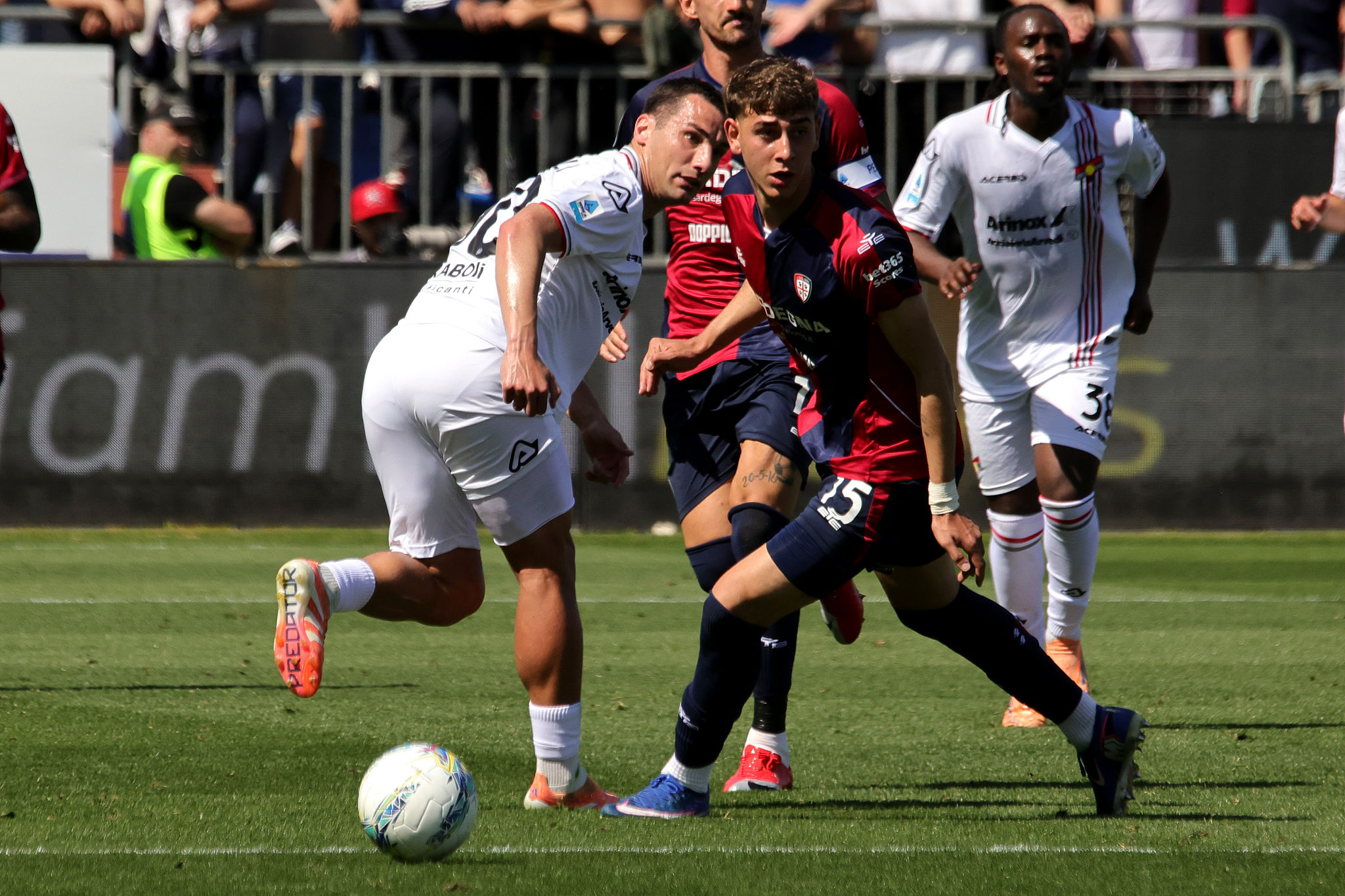 Il Cagliari dice no al Bologna per Rodriguez: offerta da 8 milioni respinta