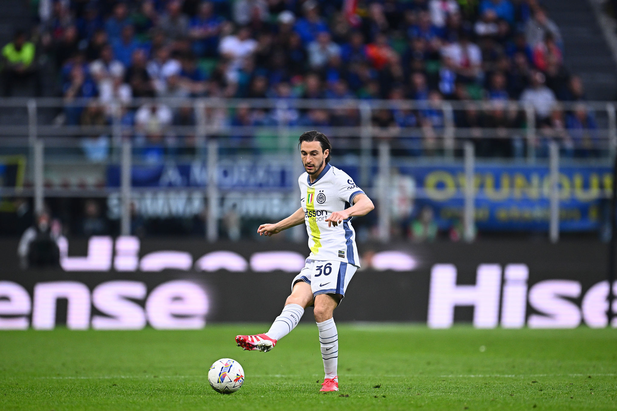 Contatti avviati per Darmian al Cagliari: sul tavolo un contratto fino al 2027