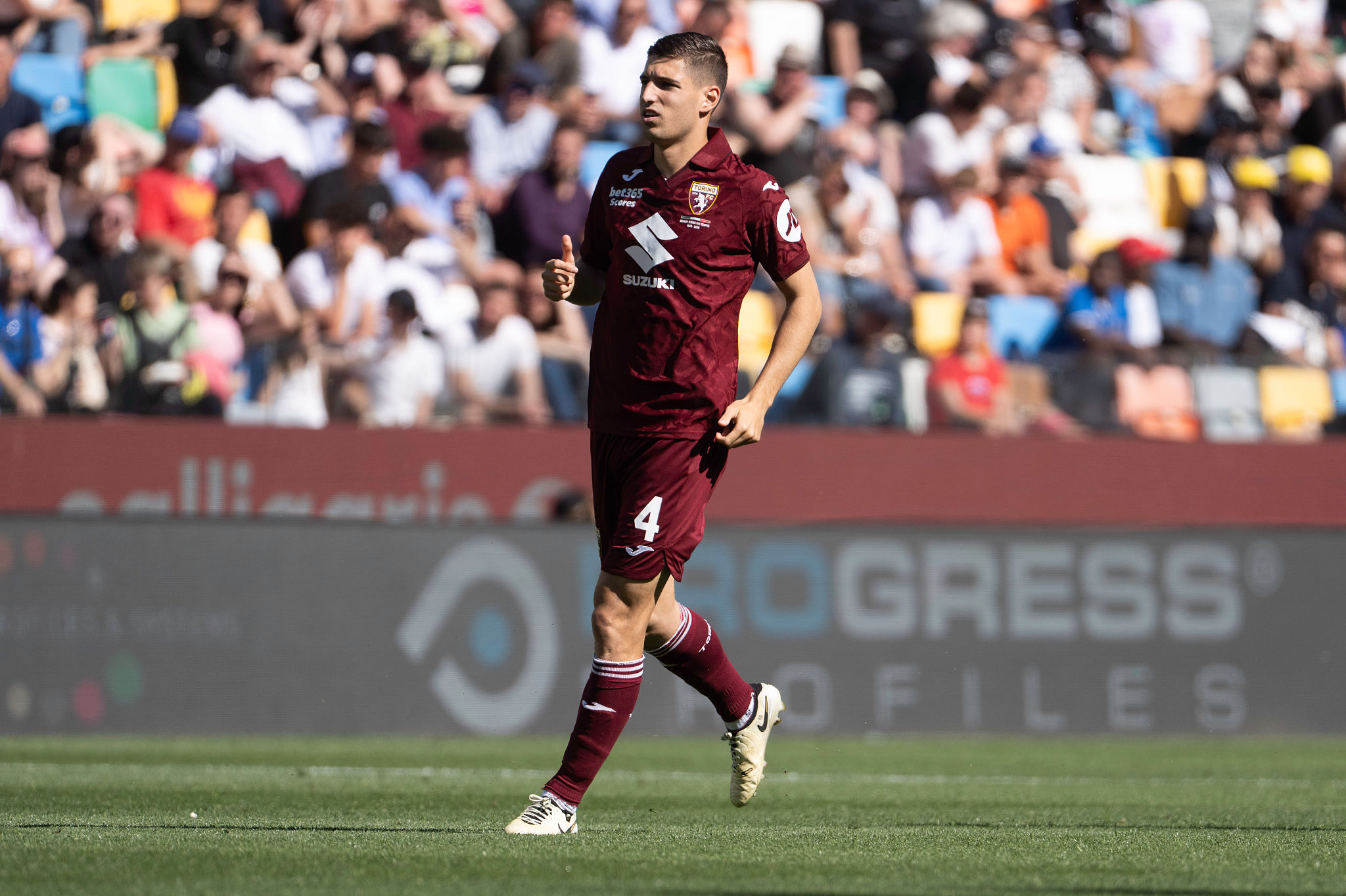 Prati torna a Cagliari, ma il suo futuro è lontano: il club cerca altri registi