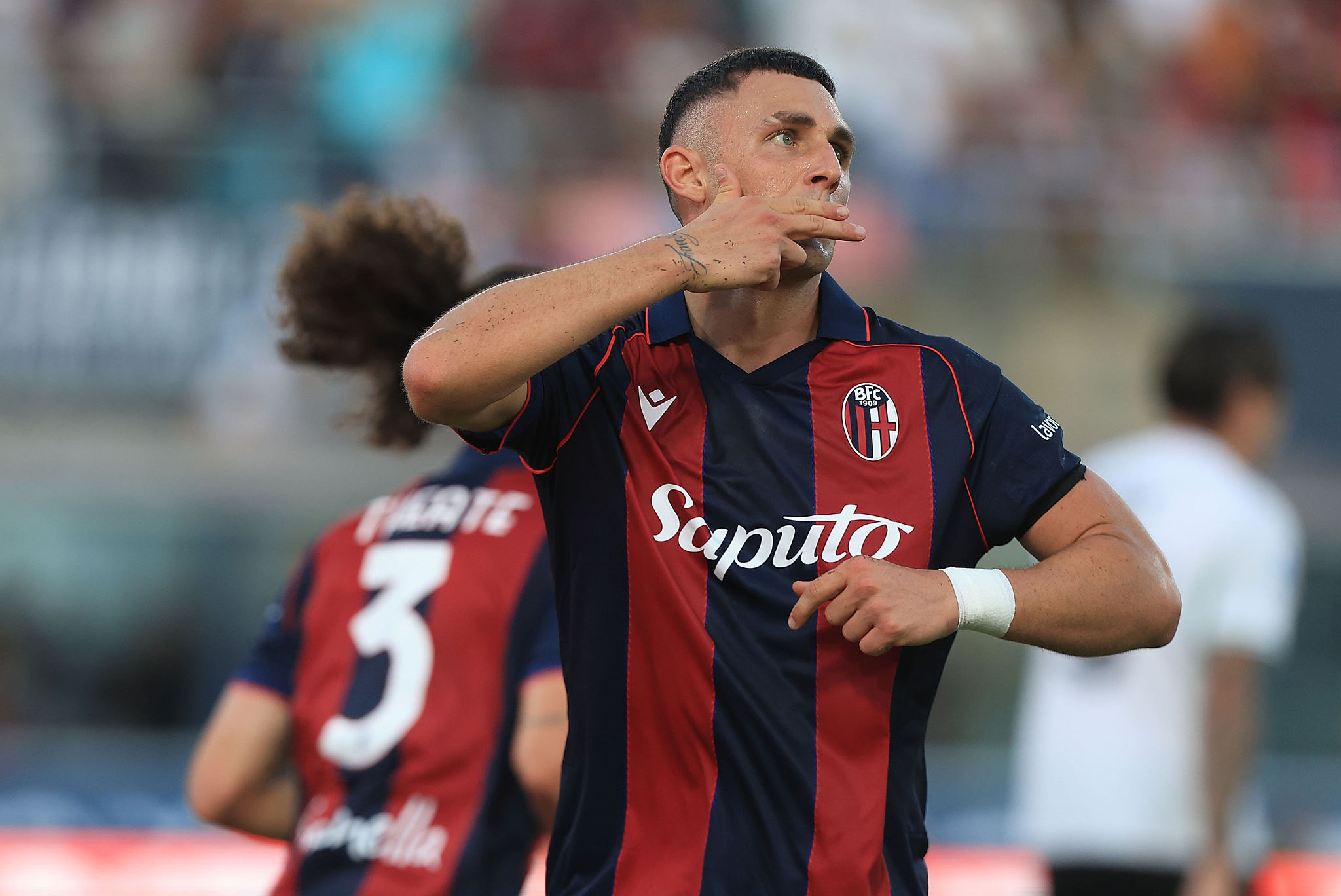 L’ex Cagliari Roberto Piccoli decisivo per il Bologna: un gol da “toro d’area”