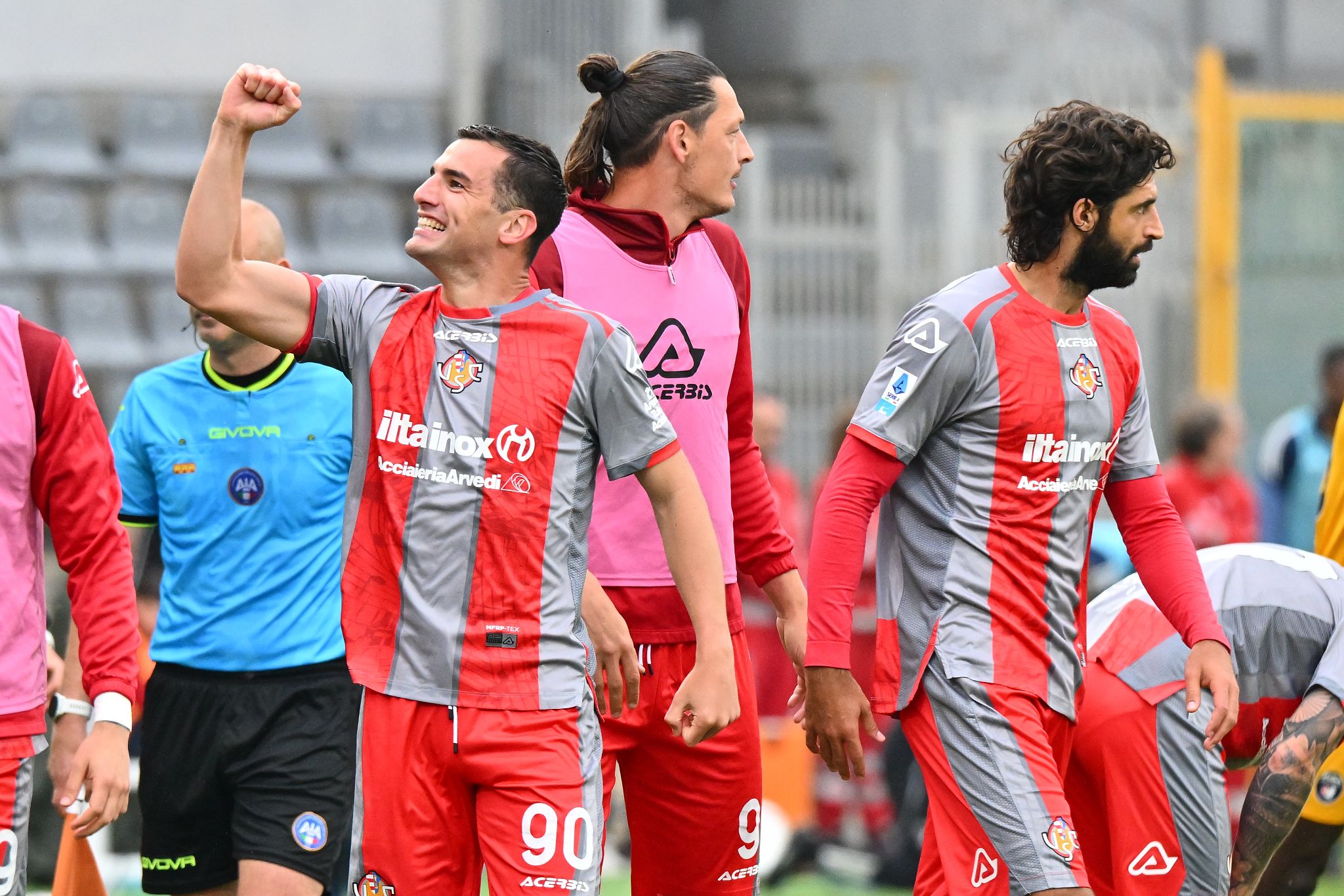 Bonazzoli-Cagliari, l’intreccio di mercato a tre sfumato sul finale