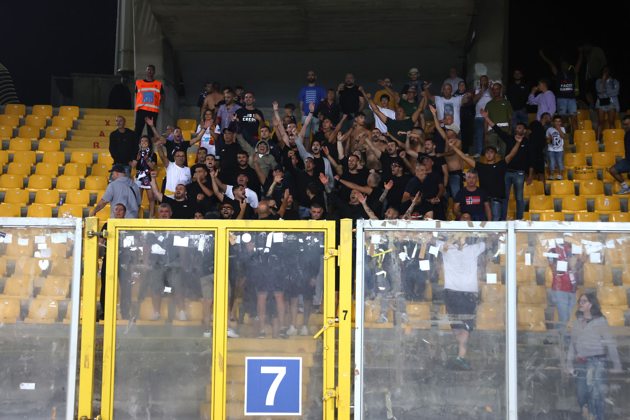 Dove vedere Cagliari-Lecce in tv e streaming su DAZN