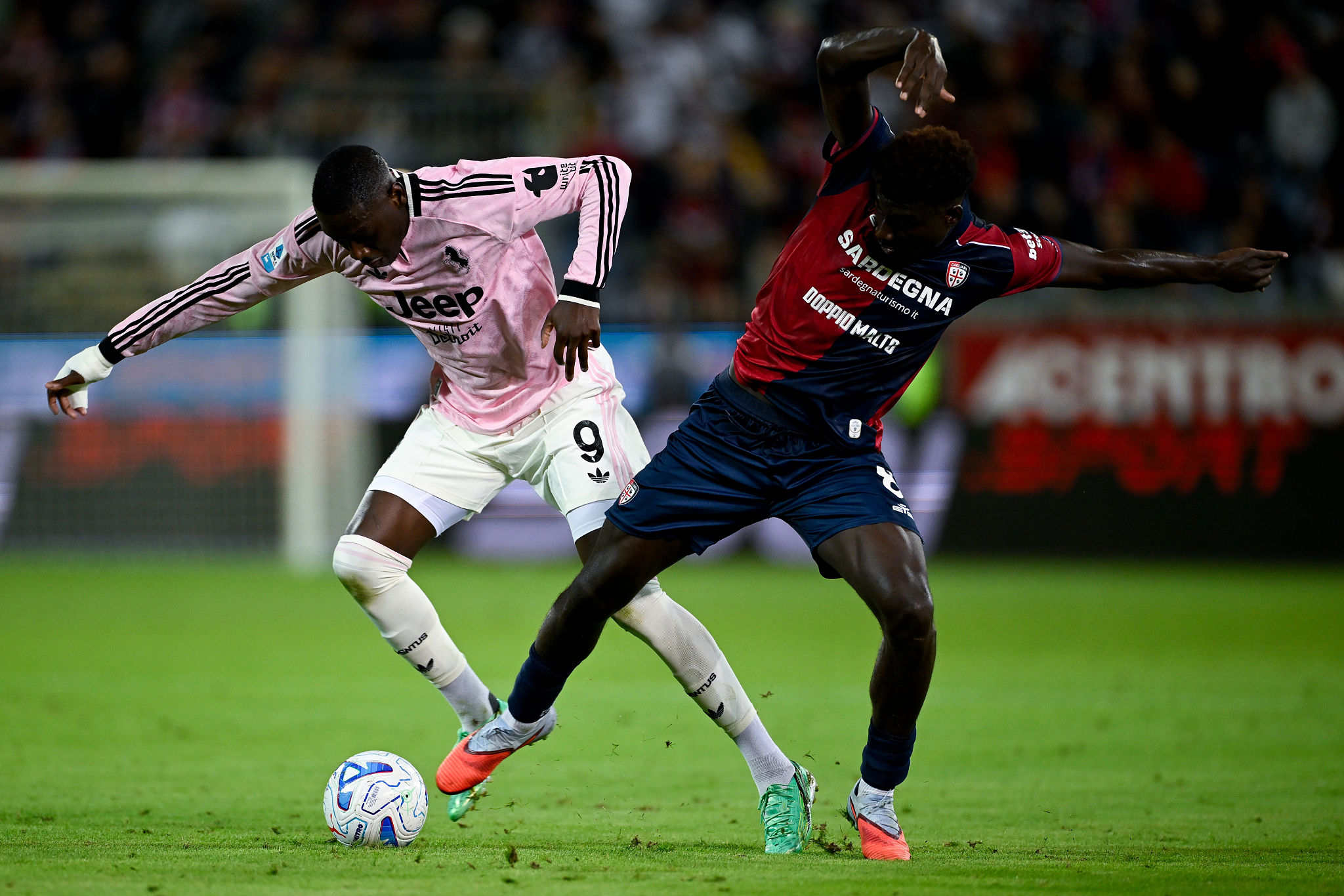 Kolo Muani, rammarico post Cagliari: “Nervoso, dovevamo tornare con 3 punti”