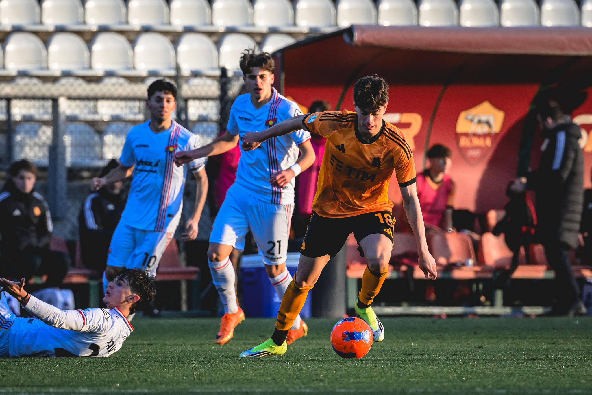 Cagliari, il futuro è Sugamele: debutto in A e fiducia di Pisacane